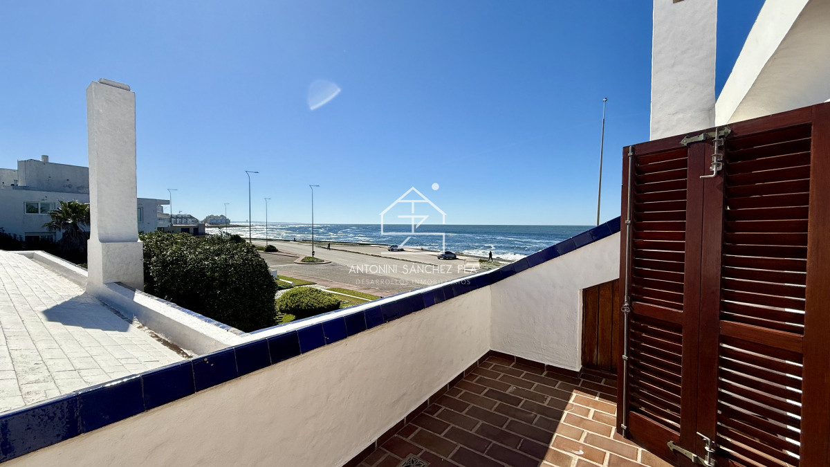 Casa ID.2699 - Venta Exclusiva CASA 8 Dormitorios Peninsula Punta Del este 