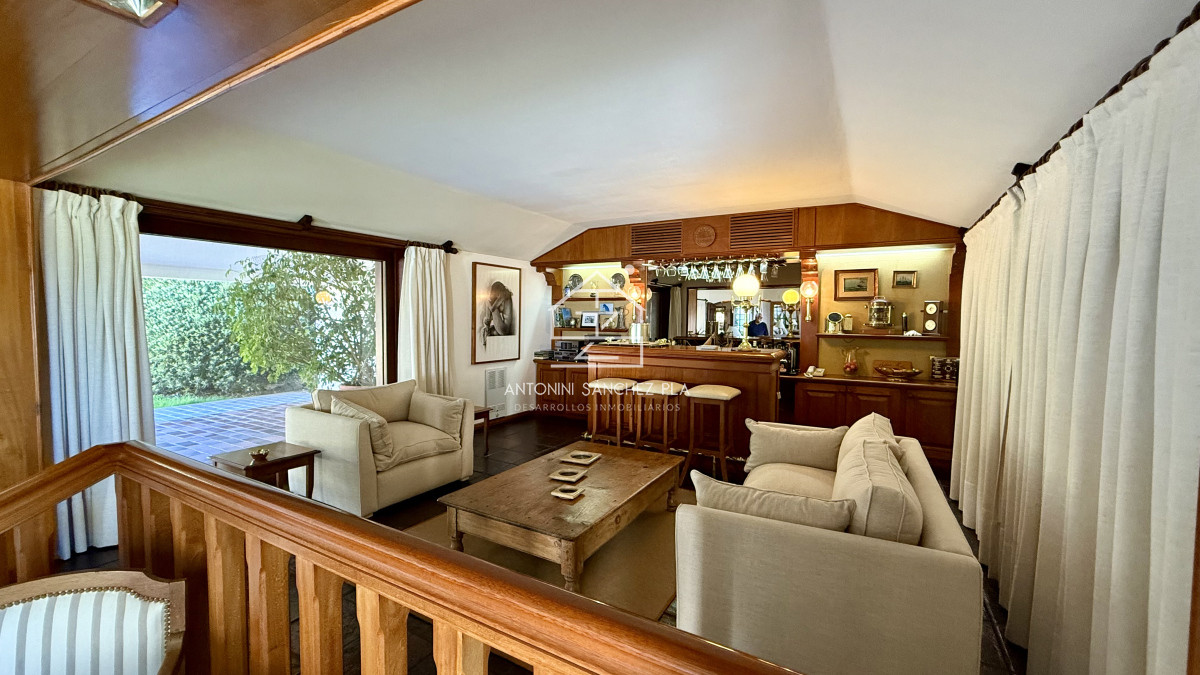 Casa ID.2699 - Venta Exclusiva CASA 8 Dormitorios Peninsula Punta Del este 