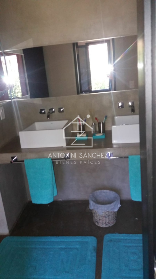 Casa ID.1727 - Casa en Venta, exclusivo barrio La Arbolada, Punta del Este.