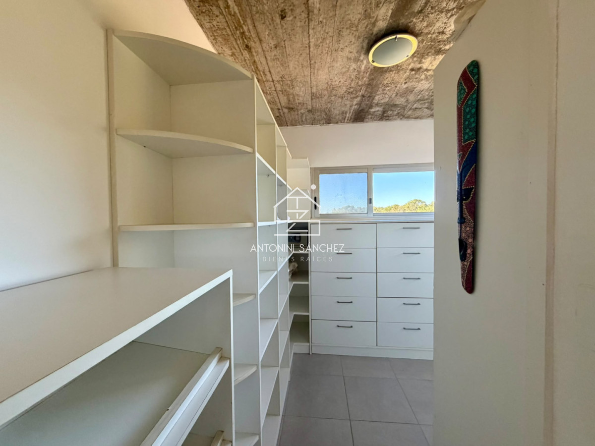 Casa ID.4760 - CASA EN VENTA DE 3 DORMITORIOS EN SUITE EN SAN VICENTE A TAN SOLO 150 METROS DEL MAR
