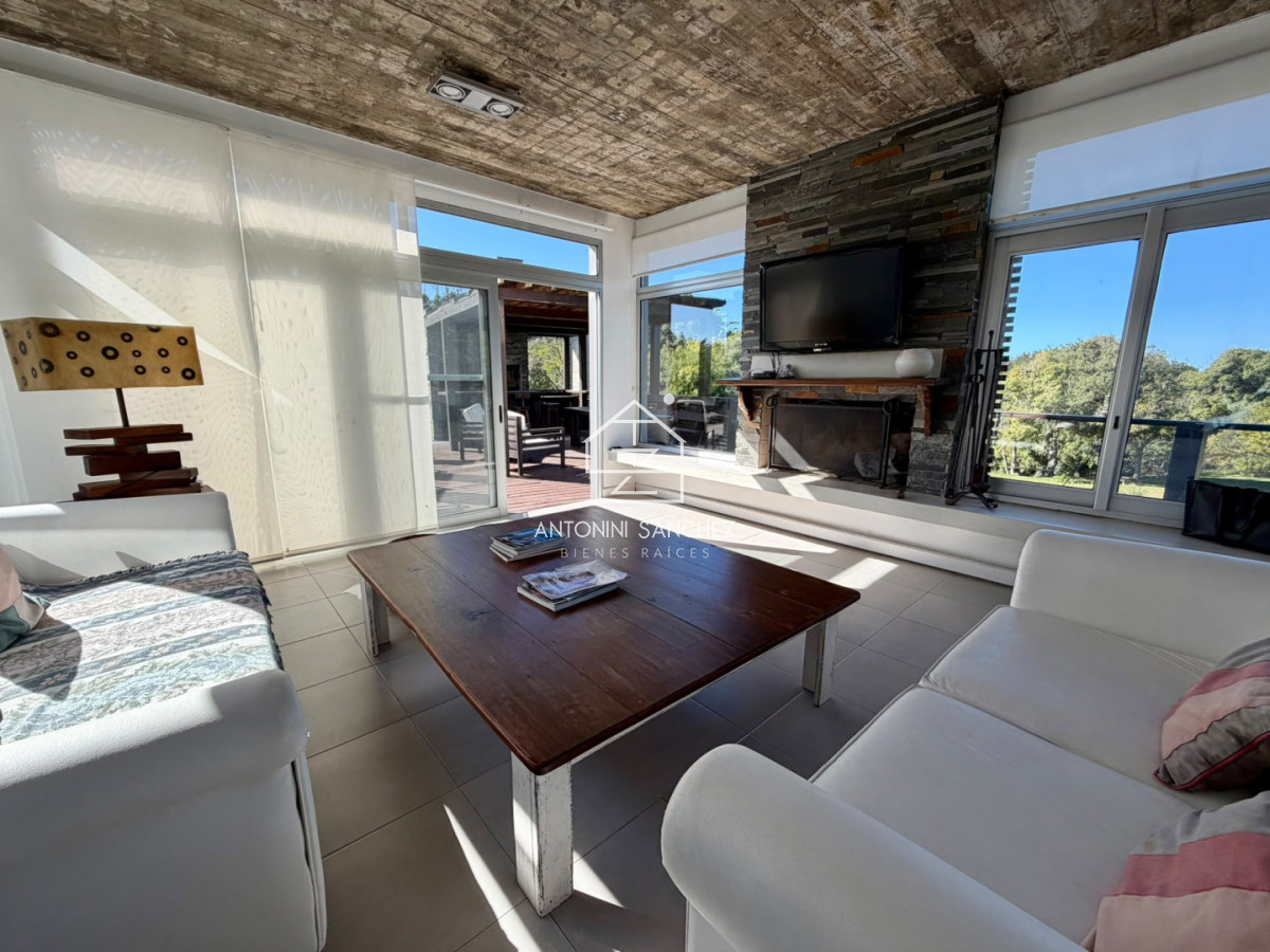 Casa ID.4760 - CASA EN VENTA DE 3 DORMITORIOS EN SUITE EN SAN VICENTE A TAN SOLO 150 METROS DEL MAR