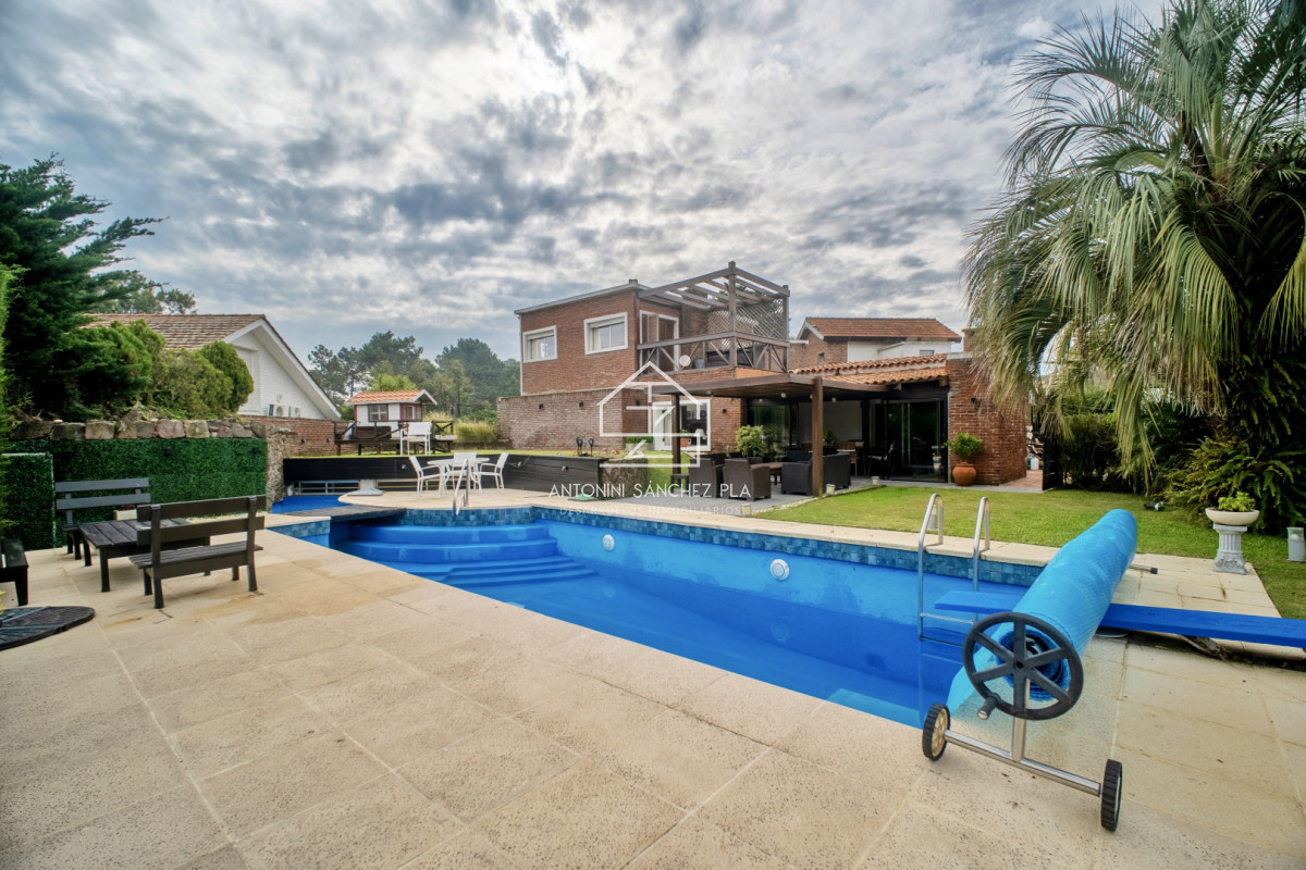 Casa ID.4463 - Venta casa 3 dormitorios Pinares