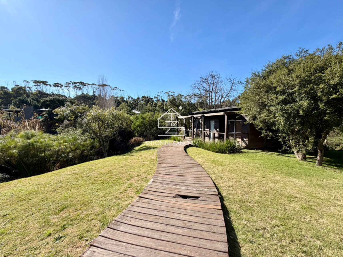 Casa ID.4760 - CASA EN VENTA DE 3 DORMITORIOS EN SUITE EN SAN VICENTE A TAN SOLO 150 METROS DEL MAR