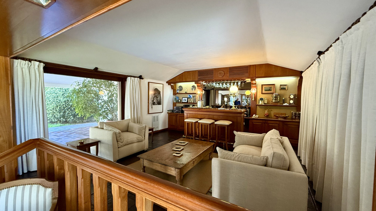 Venta Exclusiva CASA 8 Dormitorios Peninsula Punta Del este 