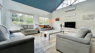 Casa venta 6 dormitorios Punta del Este