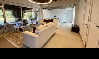 Venta Casa 4 dormitorios Rincón del Indio Punta del Este