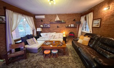 Venta casa 4 dormitorios 3 baños Punta del Este