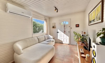 Venta casa 3 dormitorios 1 baño Pinares