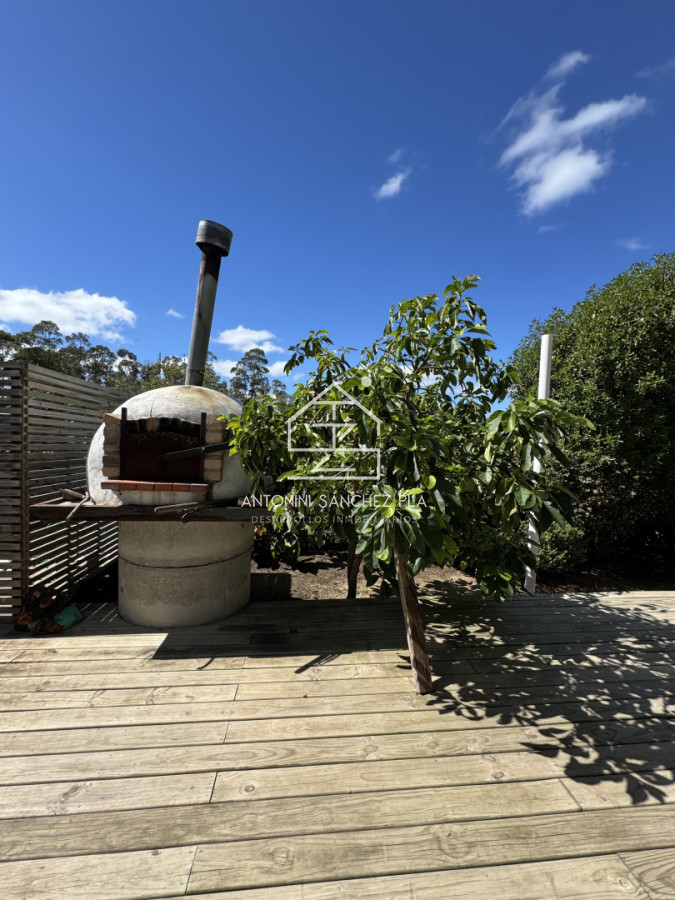 Chacra ID.715 - Alquiler temporal chacra 6 dormitorios 