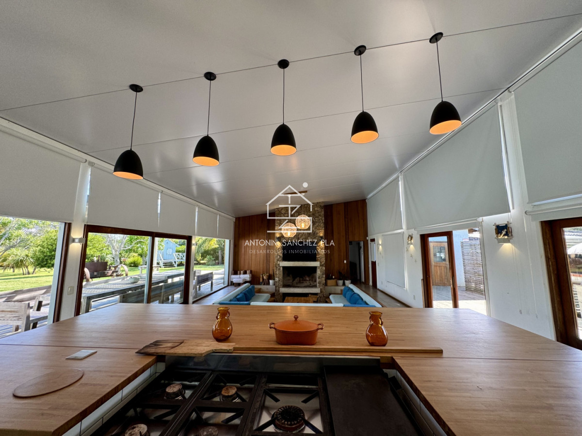 Chacra ID.715 - Alquiler temporal chacra 6 dormitorios 