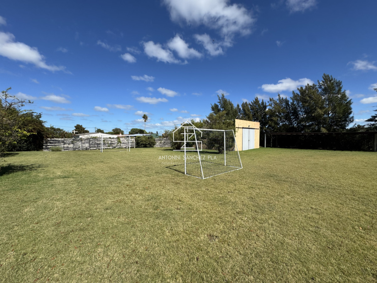 Chacra ID.715 - Alquiler temporal chacra 6 dormitorios 