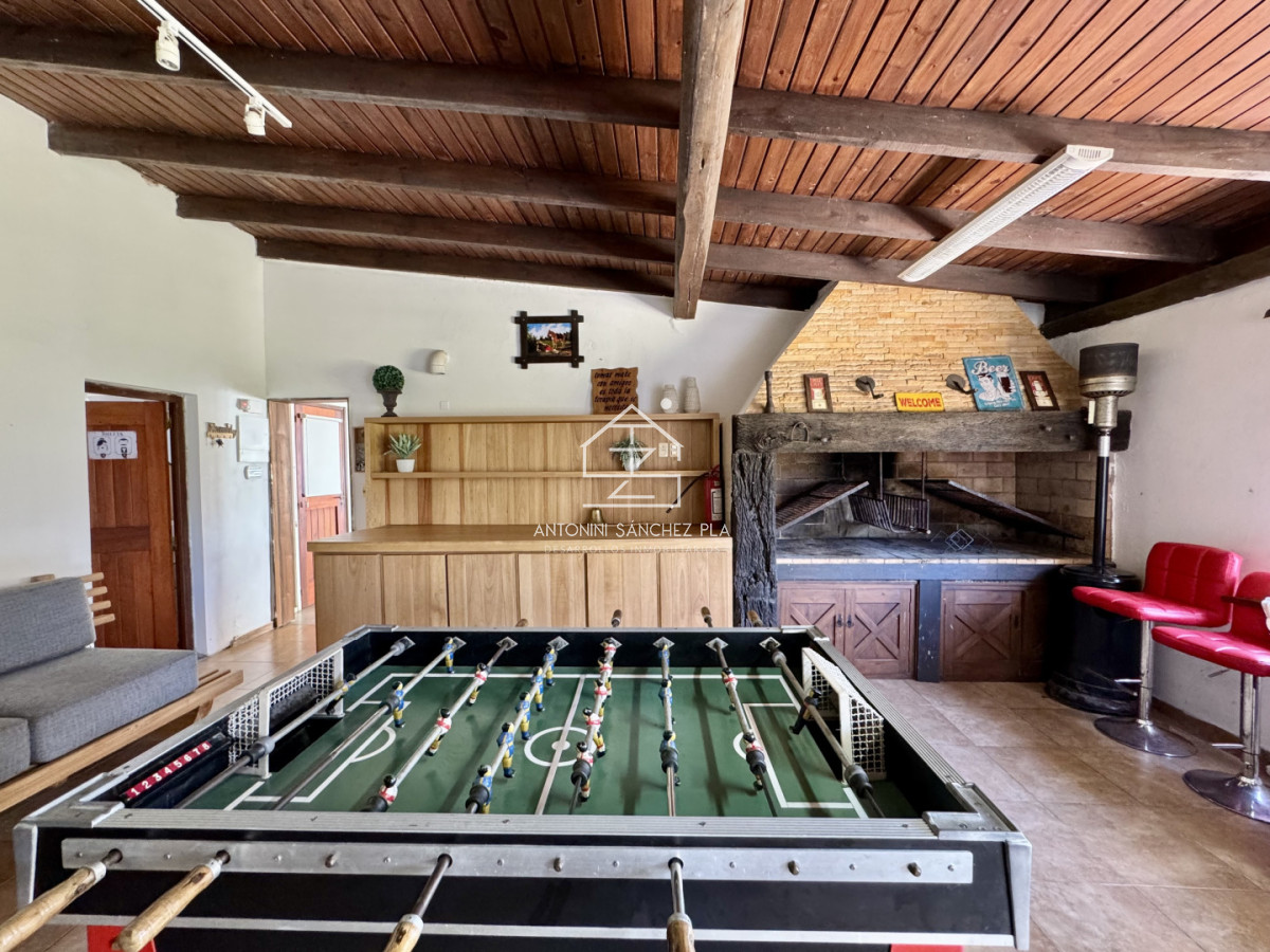 Chacra ID.715 - Alquiler temporal chacra 6 dormitorios 