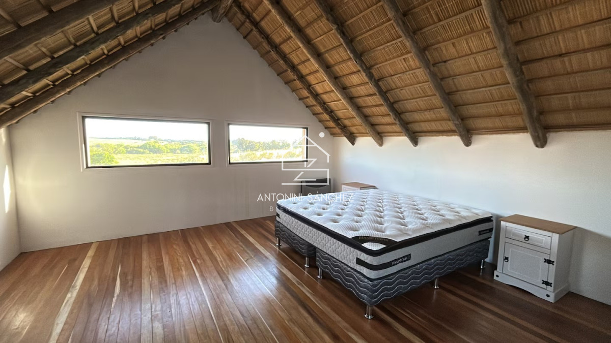 Chacra ID.5060 - CHACRA DE 4 DORMITORIOS EN MANANTIALES JOSE IGNACIO 