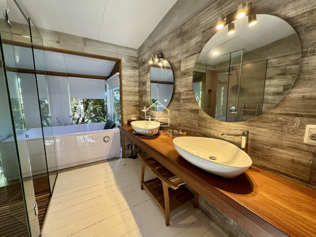 Chacra ID.715 - Alquiler temporal chacra 6 dormitorios 