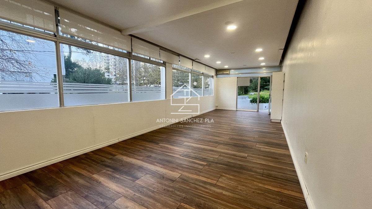 Local Comercial ID.463 - Local alquiler anual 