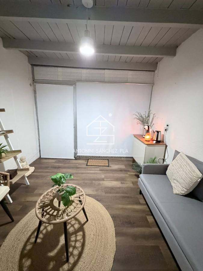 Local Comercial ID.4416 - Venta local Punta del Este Peninsula edificio torre gorlero