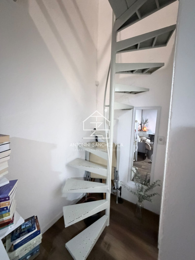 Local Comercial ID.4416 - Venta local Punta del Este Peninsula edificio torre gorlero