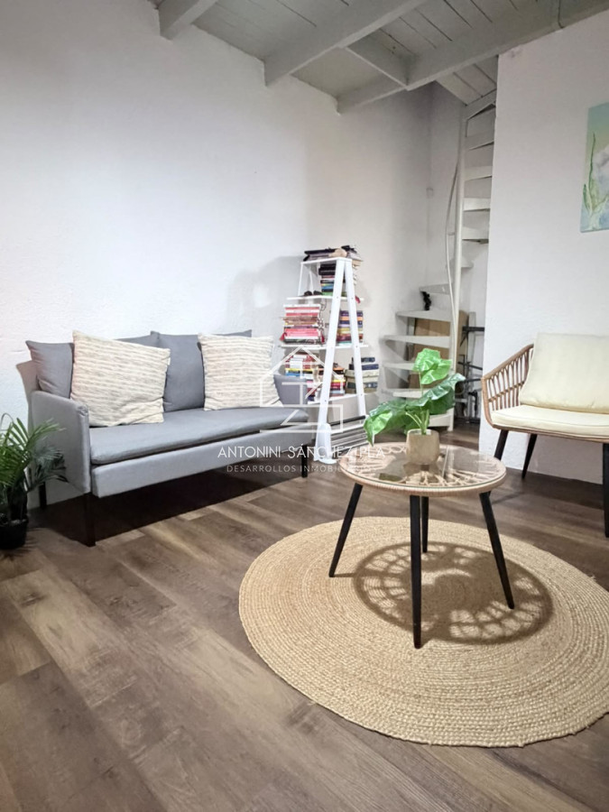 Local Comercial ID.4416 - Venta local Punta del Este Peninsula edificio torre gorlero