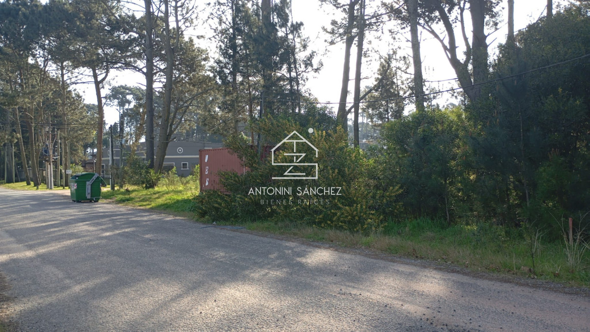 Terreno ID.4958 - Terreno en Venta en Parque Burnett Apto para PH