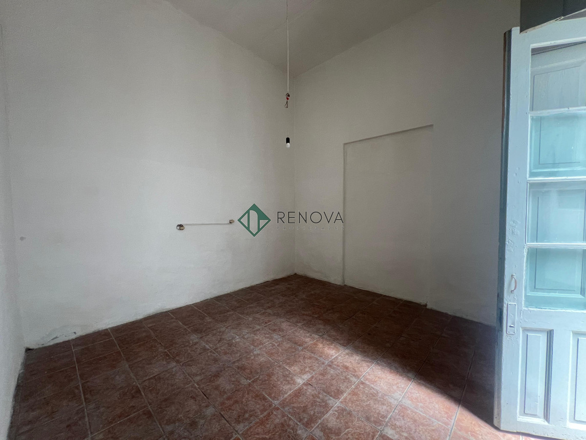 Apartamento ID.745 - Venta Casa Pensión 10 Habitaciones, Ciudad Vieja Montevideo R