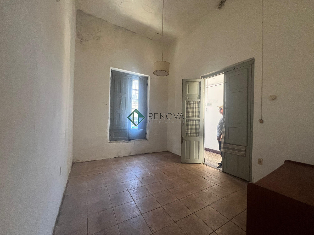 Apartamento ID.745 - Venta Casa Pensión 10 Habitaciones, Ciudad Vieja Montevideo R