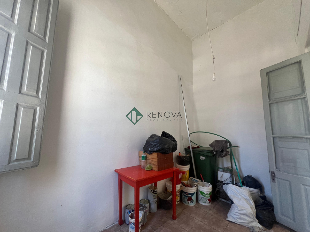 Apartamento ID.745 - Venta Casa Pensión 10 Habitaciones, Ciudad Vieja Montevideo R