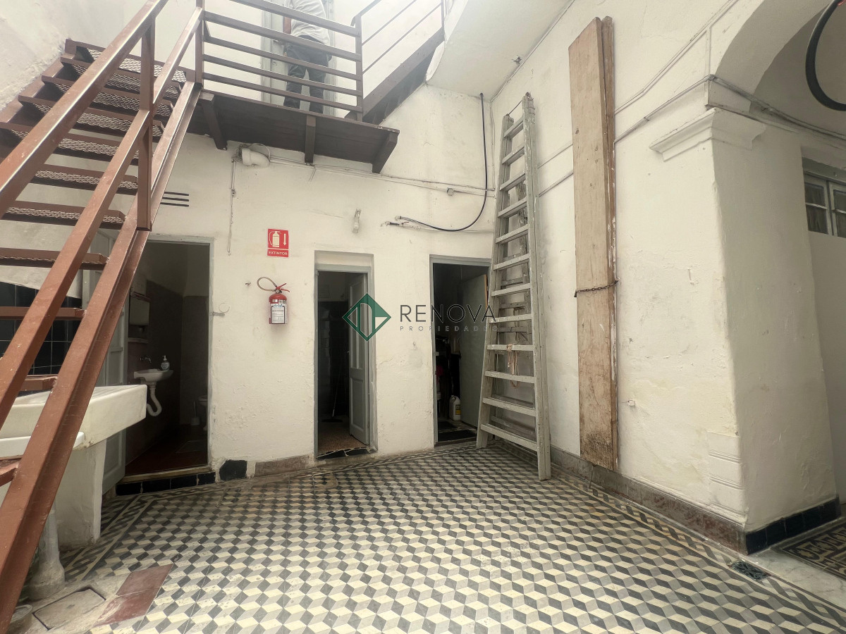 Apartamento ID.745 - Venta Casa Pensión 10 Habitaciones, Ciudad Vieja Montevideo R