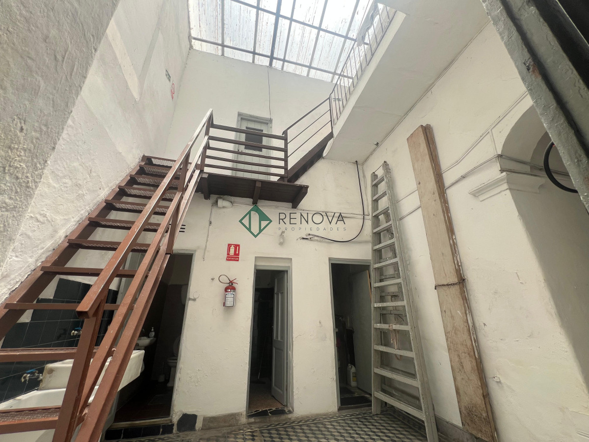 Apartamento ID.745 - Venta Casa Pensión 10 Habitaciones, Ciudad Vieja Montevideo R