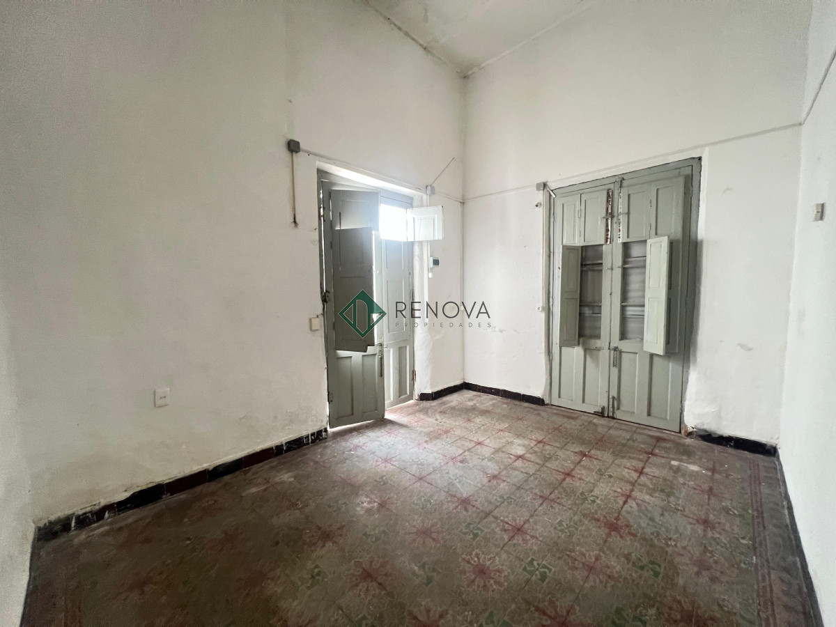 Apartamento ID.745 - Venta Casa Pensión 10 Habitaciones, Ciudad Vieja Montevideo R