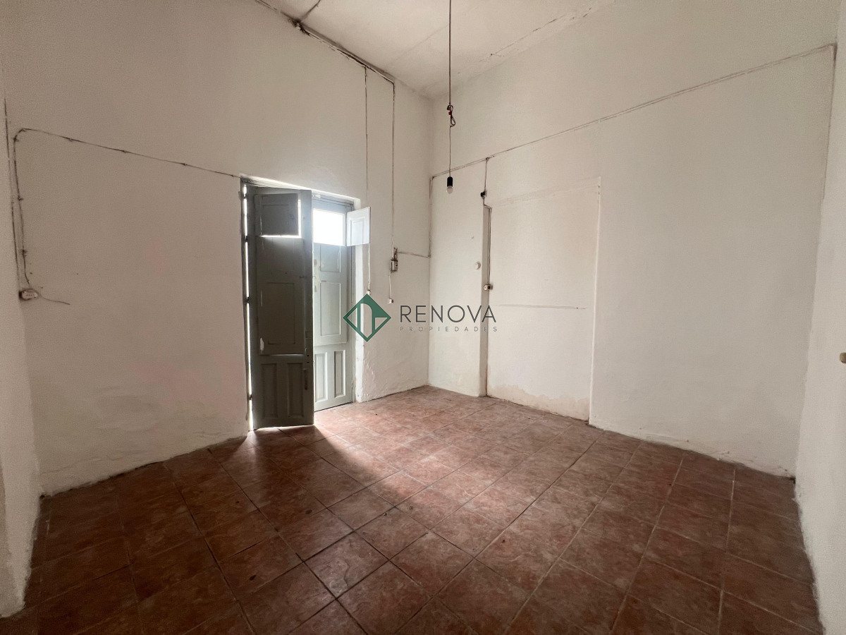 Apartamento ID.745 - Venta Casa Pensión 10 Habitaciones, Ciudad Vieja Montevideo R