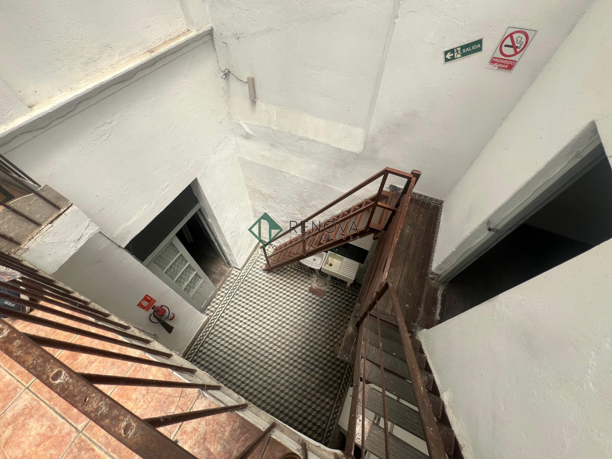 Apartamento ID.745 - Venta Casa Pensión 10 Habitaciones, Ciudad Vieja Montevideo R