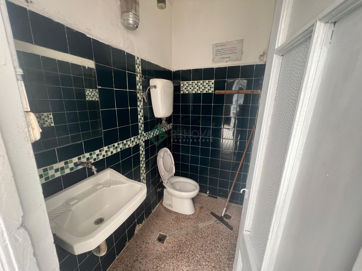 Apartamento ID.745 - Venta Casa Pensión 10 Habitaciones, Ciudad Vieja Montevideo R