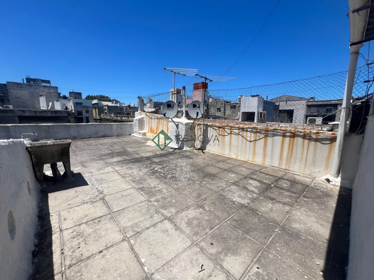 Apartamento ID.745 - Venta Casa Pensión 10 Habitaciones, Ciudad Vieja Montevideo R