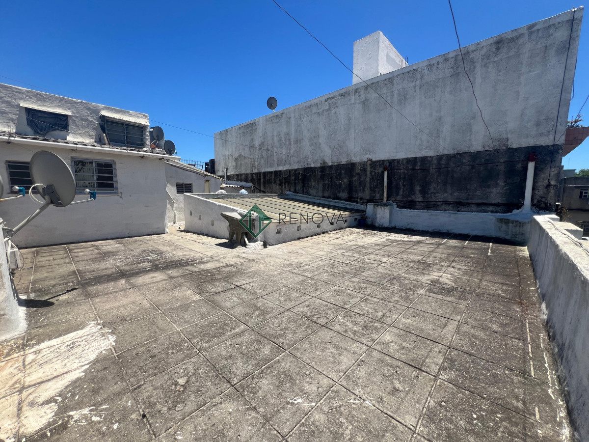 Apartamento ID.745 - Venta Casa Pensión 10 Habitaciones, Ciudad Vieja Montevideo R