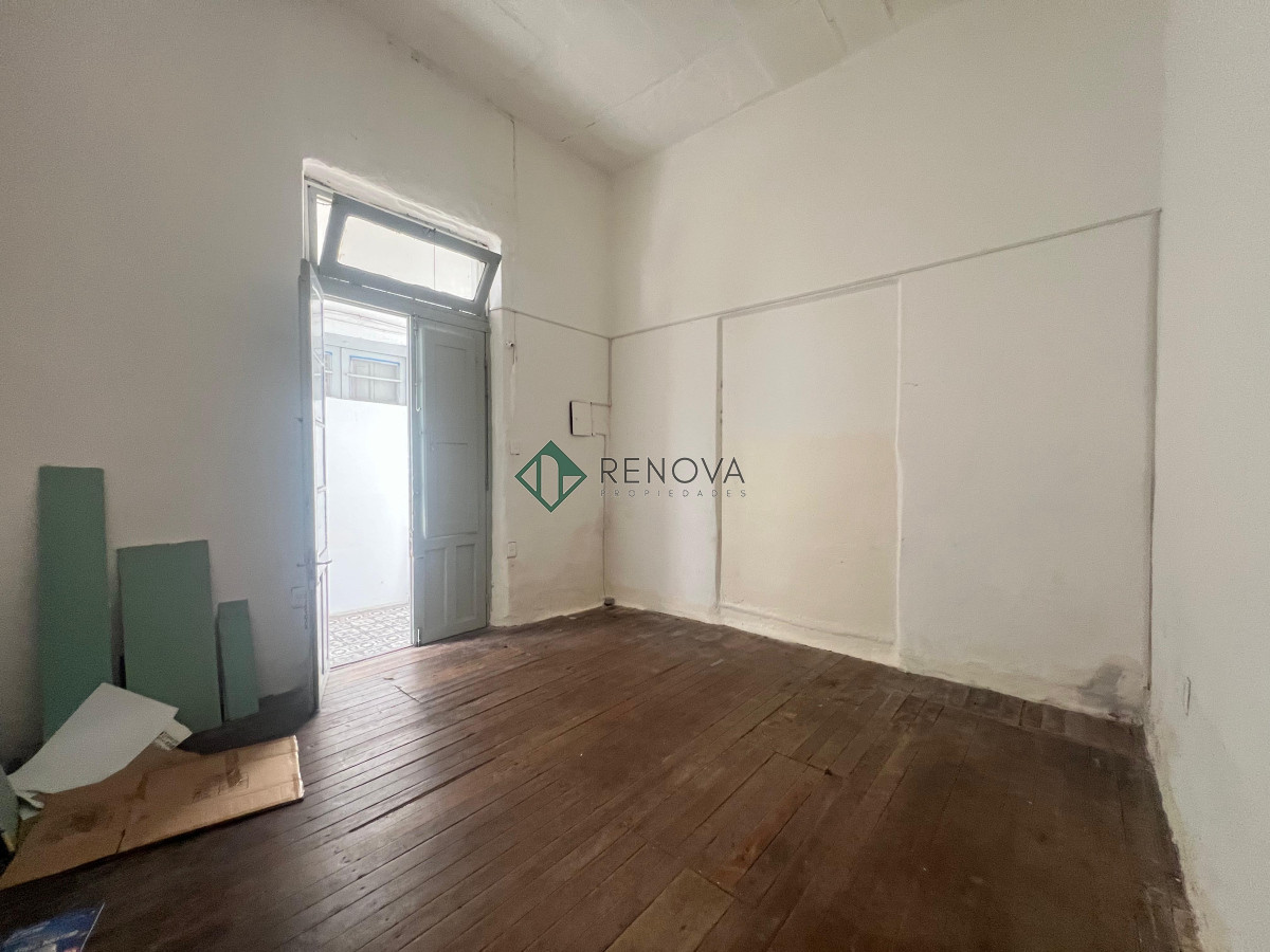 Apartamento ID.745 - Venta Casa Pensión 10 Habitaciones, Ciudad Vieja Montevideo R