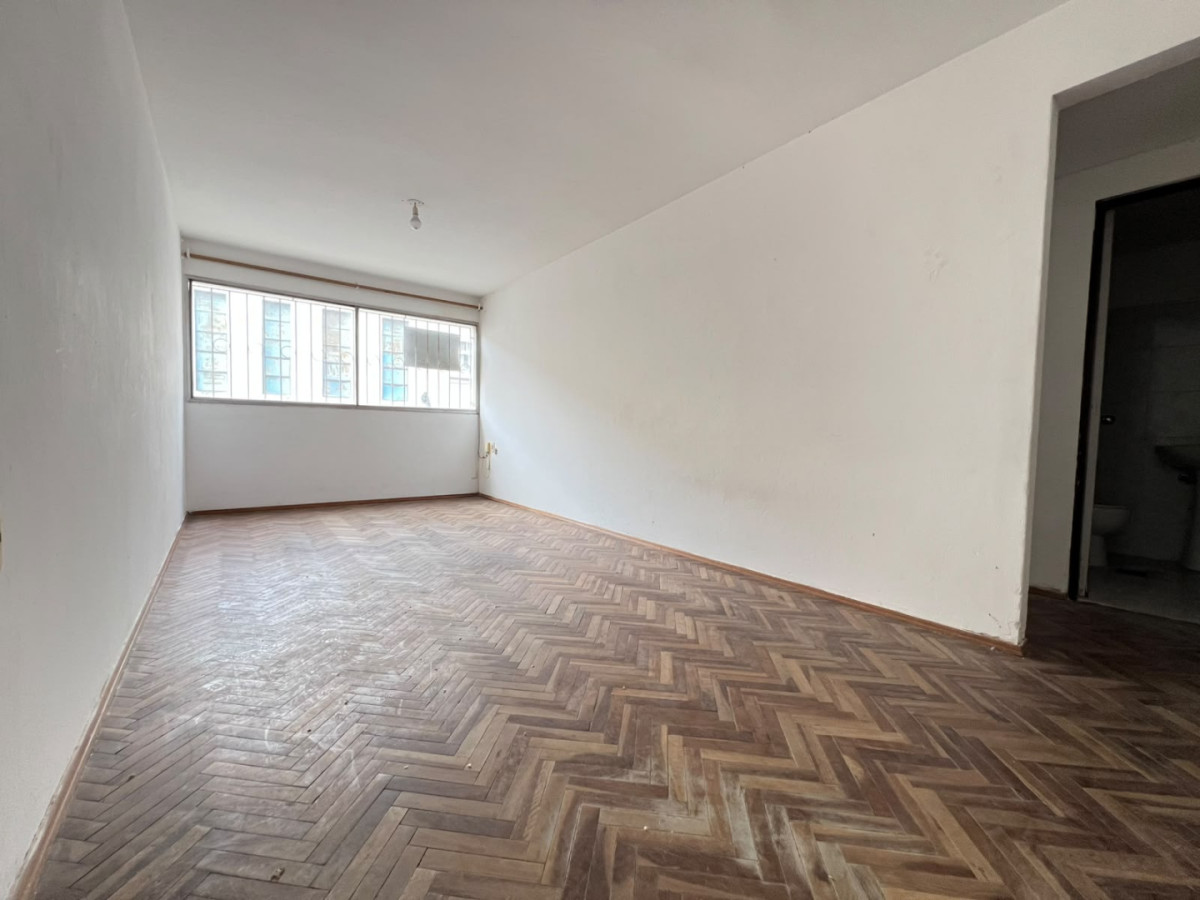 Venta Apartamento 2 Dormitorios Centro Montevideo R