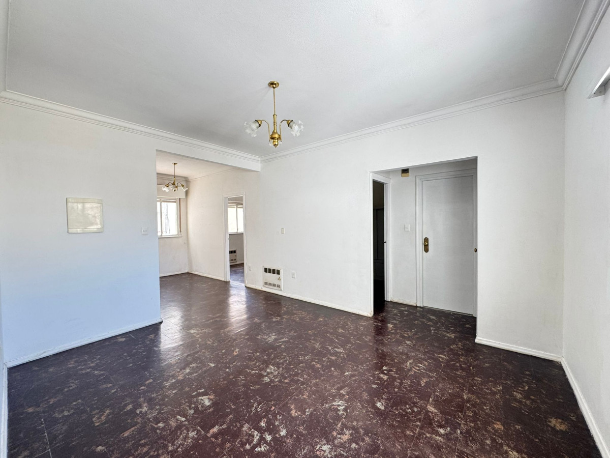 Venta Apartamento 2 Dormitorios Centro Montevideo R