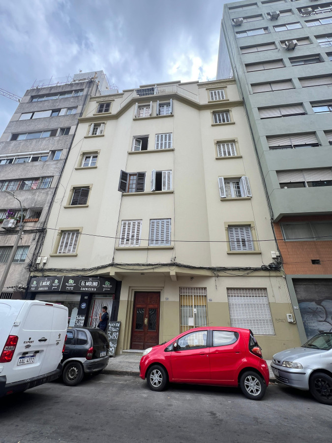 Venta Apartamento 2 Dormitorios Cordón Montevideo R