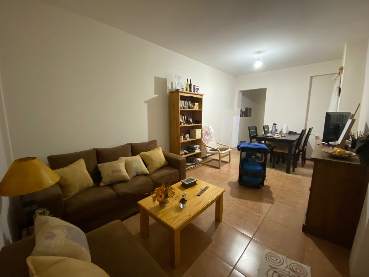 Venta Apartamento 2 Dormitorios Con renta Parque Rodo Montevideo 