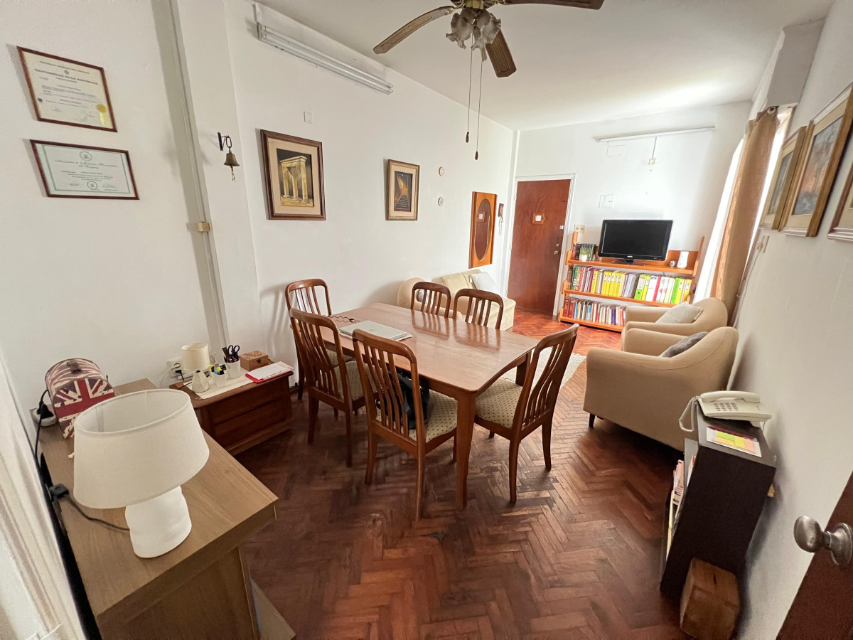 Venta Apartamento 2 Dormitorios La Comercial Montevideo