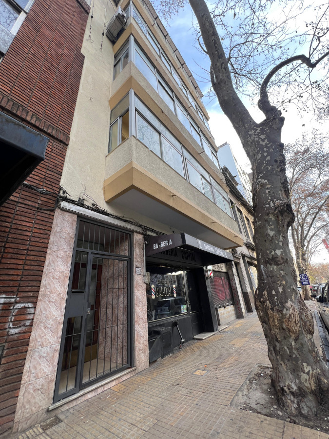 Venta Apartamento 2 Dormitorios Cordón Montevideo - R