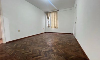 Venta Apartamento 1 Dormitorio con Patio Centro Montevideo