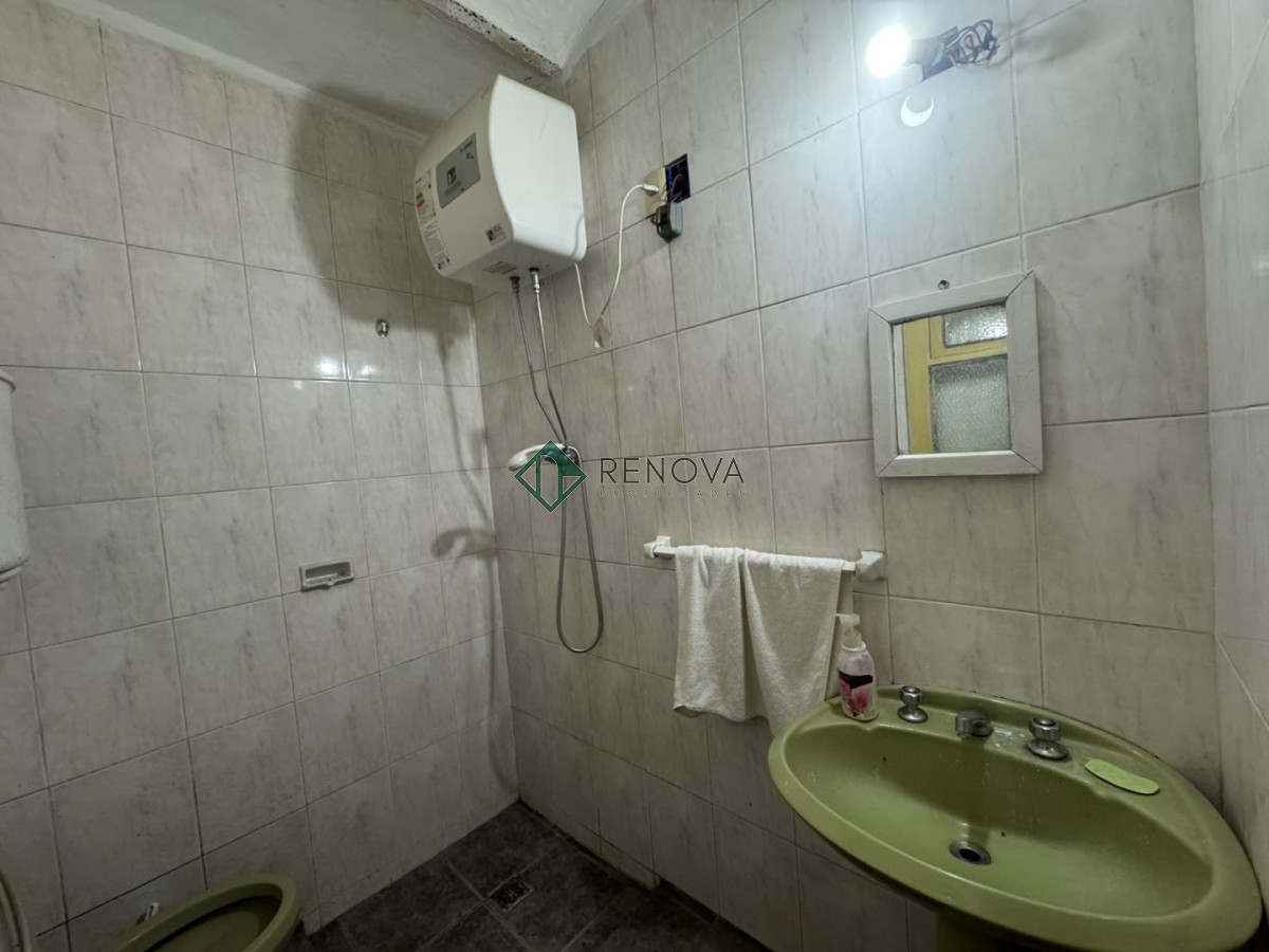 Casa ID.1390 - Venta Casa 9 Dormitorios Aguada Montevideo R