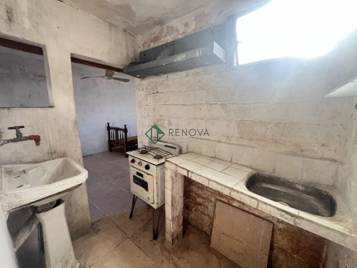 Casa ID.1390 - Venta Casa 9 Dormitorios Aguada Montevideo R