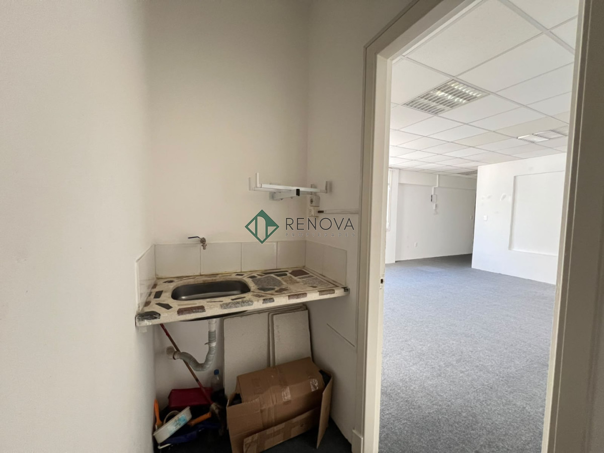 Oficina ID.1389 - Venta Oficina Centro Montevideo R