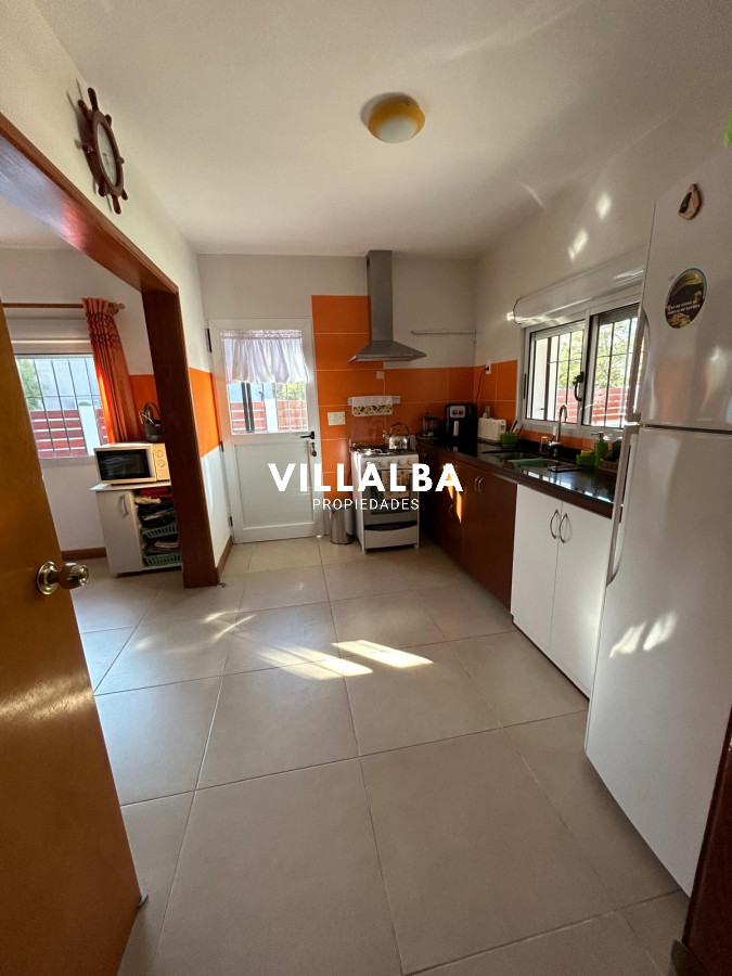 Apartamento ID.4132 - Excelente Casa 3 dormitorios Pinares