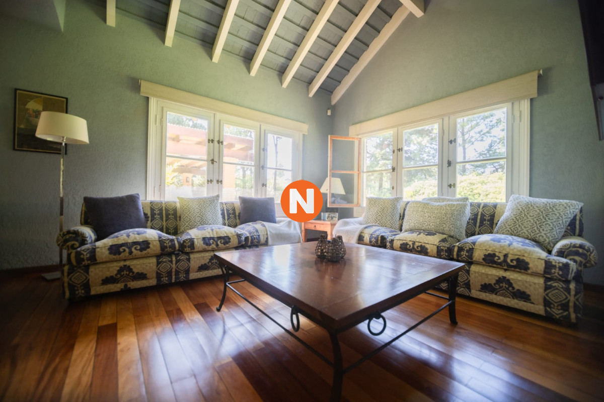 Casa Ref.224077 - Venta de Mansion en el Golf de Punta del Este 
