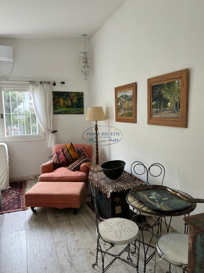 Casa ID.145 - Casa en venta de 2 dormitorios, Pinares, Punta del Este.