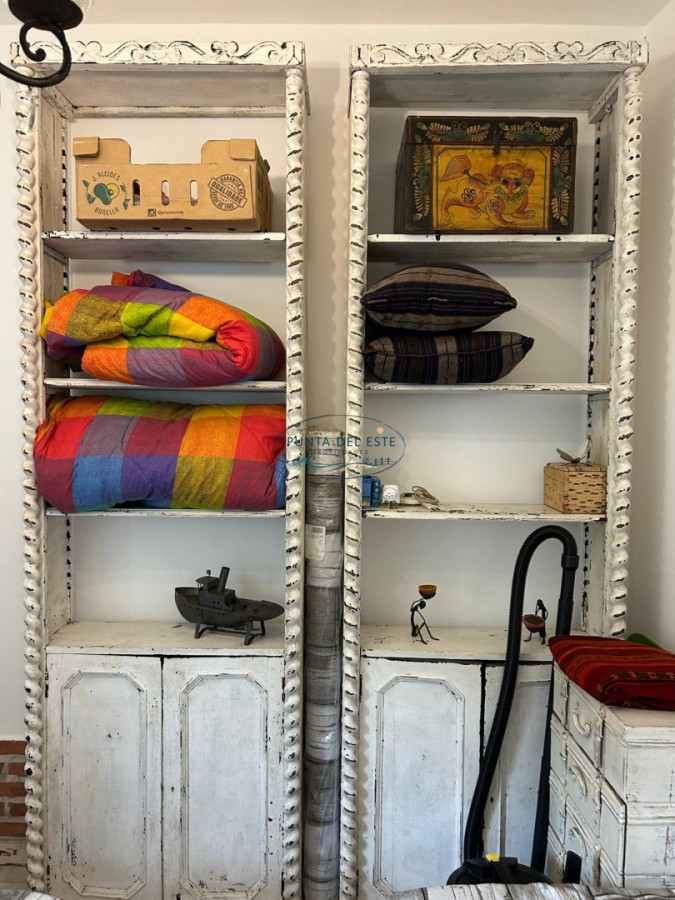 Casa ID.145 - Casa en venta de 2 dormitorios, Pinares, Punta del Este.