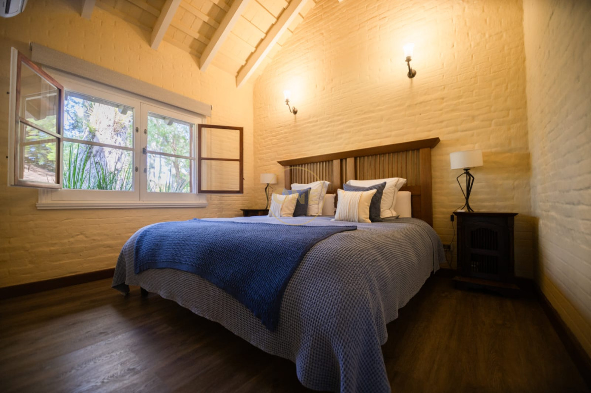 Casa ID.2102 - Venta de Mansion en el Golf de Punta del Este 